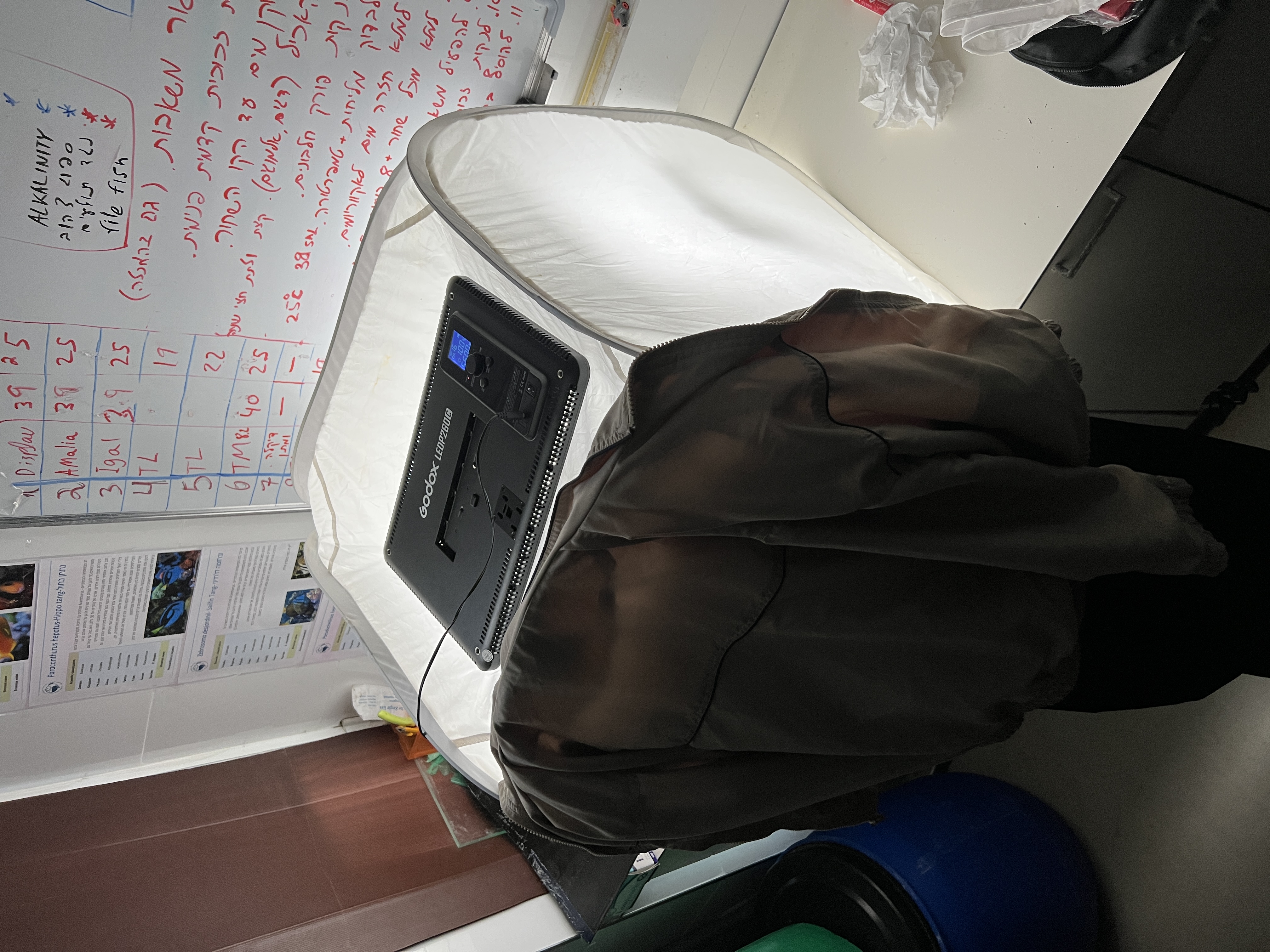 Figure 8: Imaging rig V3 closed with overhead lighting.